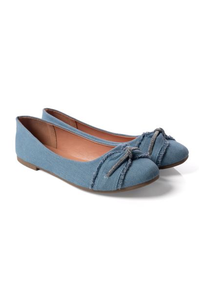 Denim Pump With Trim